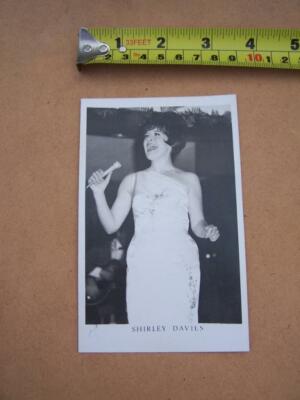 Shirley Davies Autogramm nach hinten bitte nach unten scrollen (AU1)