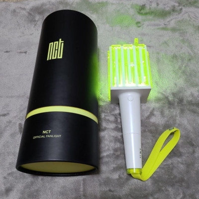 アイドル NCT 127 OFFICIAL FANLIGHT NCT 127 OFFICIAL FANLIGHT - Kpop USA