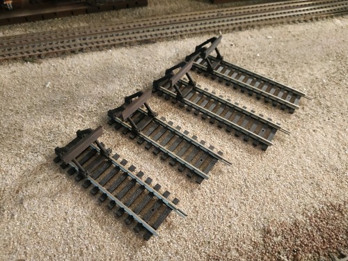 BUMPERS STOP WITH ROCO TRACKS 4 pcs, SCALE HO - Picture 8 of 13