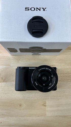 ZV-E10 mirrorless camera with 16-50mm lens - Photo 2 sur 5
