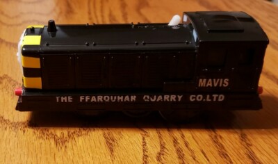 MAVIS - 2002 TRACKMASTER/1999 TOMY THOMAS THE TANK ENGINE & FRIENDS TRAIN -USED