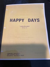 LAVERNE & SHIRLEY - 50th Anniversary Classic script set from HAPPY DAYS debut