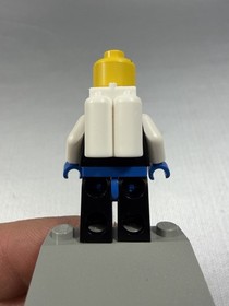 Lego Ice Planet 2002 Doctor Kelvin Minifigure w/ Helmet & Pack 6973 6983 sp017