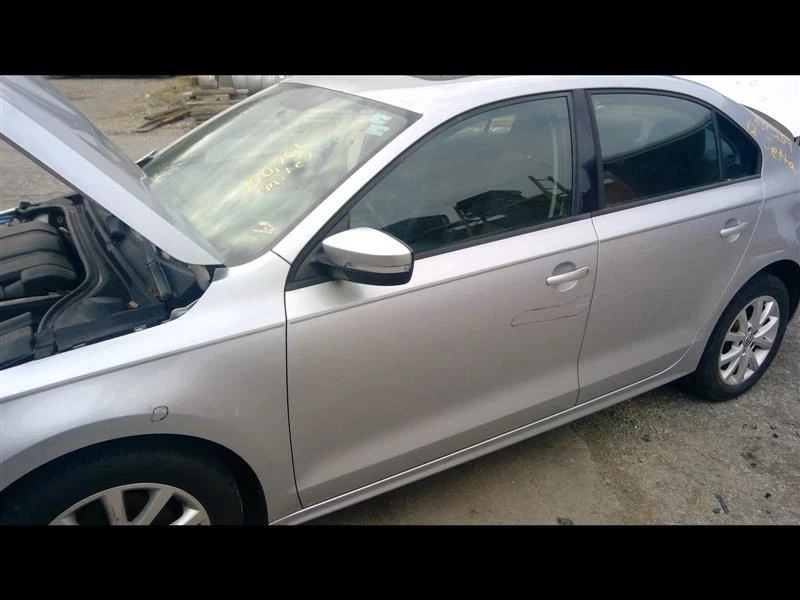 (LOCAL PICKUP ONLY) Driver Left Front Door Fits 11-18 JETTA 344188 - Imagem 3 de 4