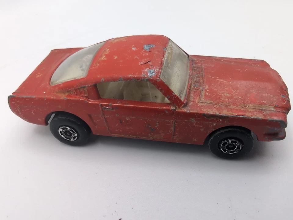 Matchbox Ford Mustang Super RARO NARANJA Nº8 Lesney Coche de Juguete Interior Marfil Foto 2 de 4
