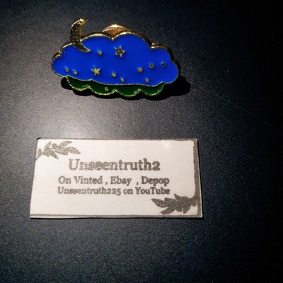 Midnight Cloud Sky Pin Anstecker Anstecknadel Emaille Pin Geschenkidee UK Verkäufer schnelle Lieferung