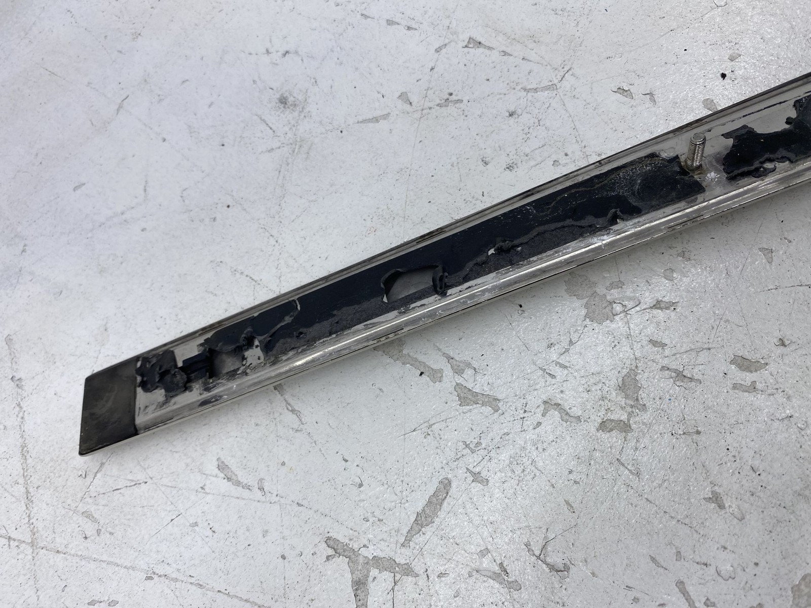 2010-2020 BENTLEY MULSANNE OEM REAR LEFT DRIVER LOWER DOOR MOLDING CHROME