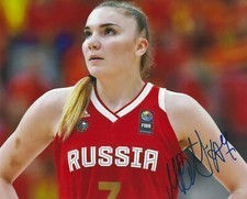MARIA VADEEVA Signed 8 x 10 Photo WNBA Basketball LOS ANGELES SPARKS Russia