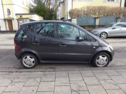 Mercedes A-Kl. A160 Elegance, Lam.Dach, 4-f.EFH, Sitzhzg., Klima, Tempomat, u.a.