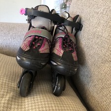 Schwinn Roller Skate Shoes Boys Or Girls Sz 5-8 /4 Wheels Black Lace Up Vintage