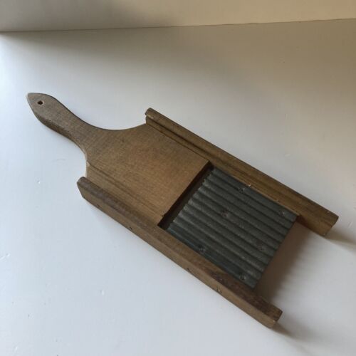Antica affettatrice vintage legno verdure casale cucina primitiva mandolino vintage