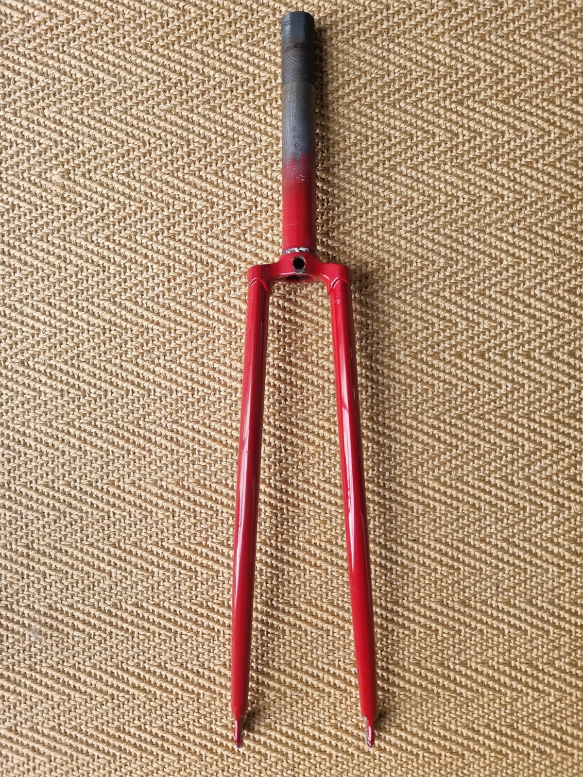 Steel 700c road bike forks, 1 inch threaded steerer, retro vintage L