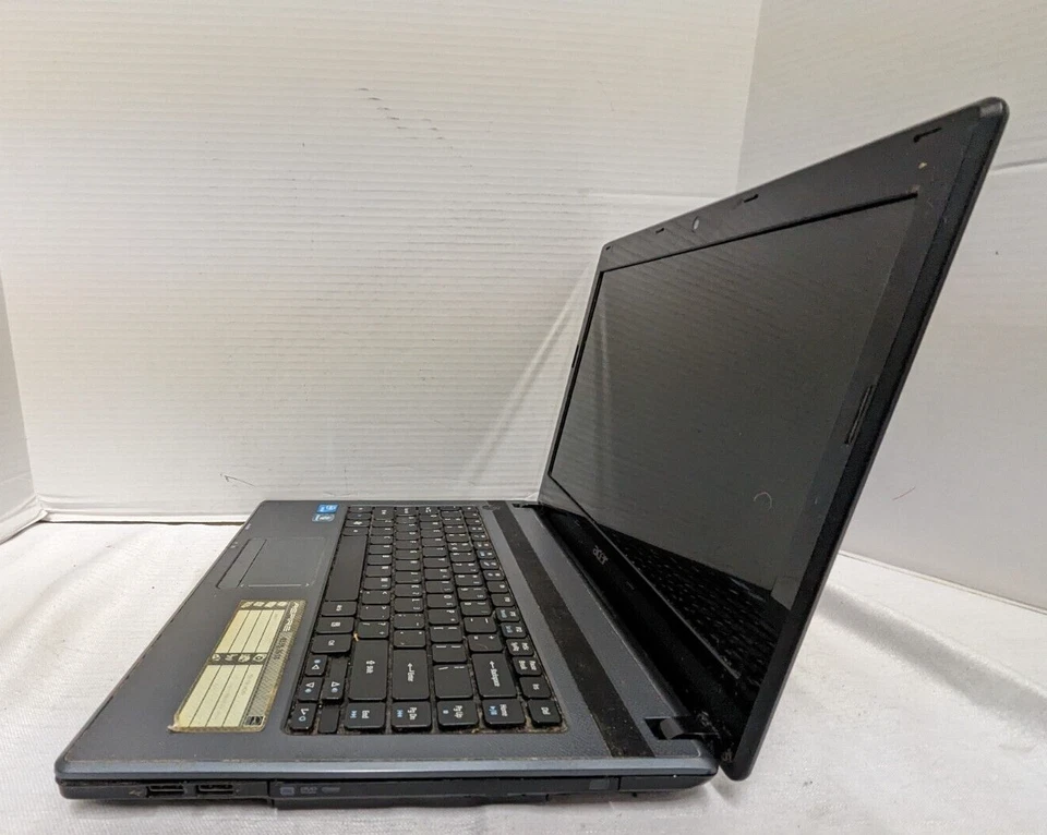 Portátil Acer Aspire 4339-2618 15" intel celeron 4gbs ram sin hdd Foto 3 de 4