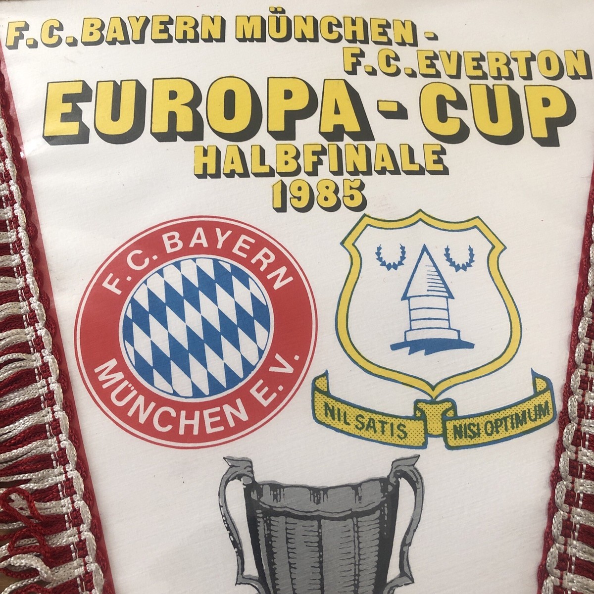 SG Dynamo Dresden v Malmö FF European Cup 1990/91 Pennant Size 45cm x 32cm | UK