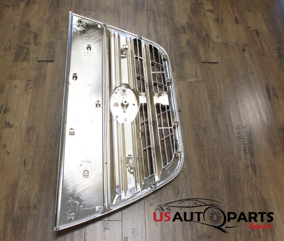 GRILLE CHROMED FOR UD NISSAN - 2300 2600 3300 - 2005 - 2010 - 130 CM - 52 IN Foto 3 de 4