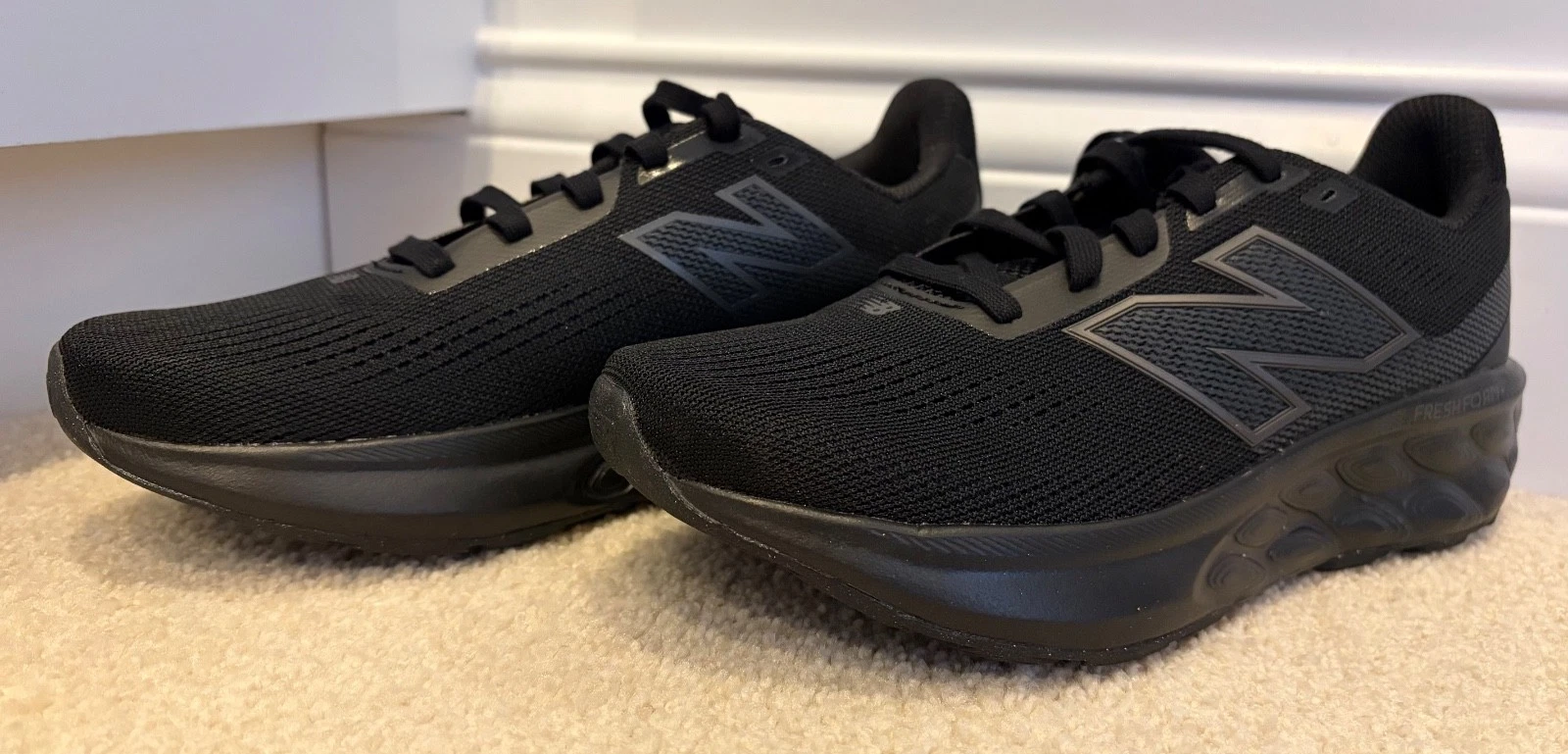 NIB New Balance Fresh Foam 520v9 Women's Running Shoes Black Sneakers Width=B