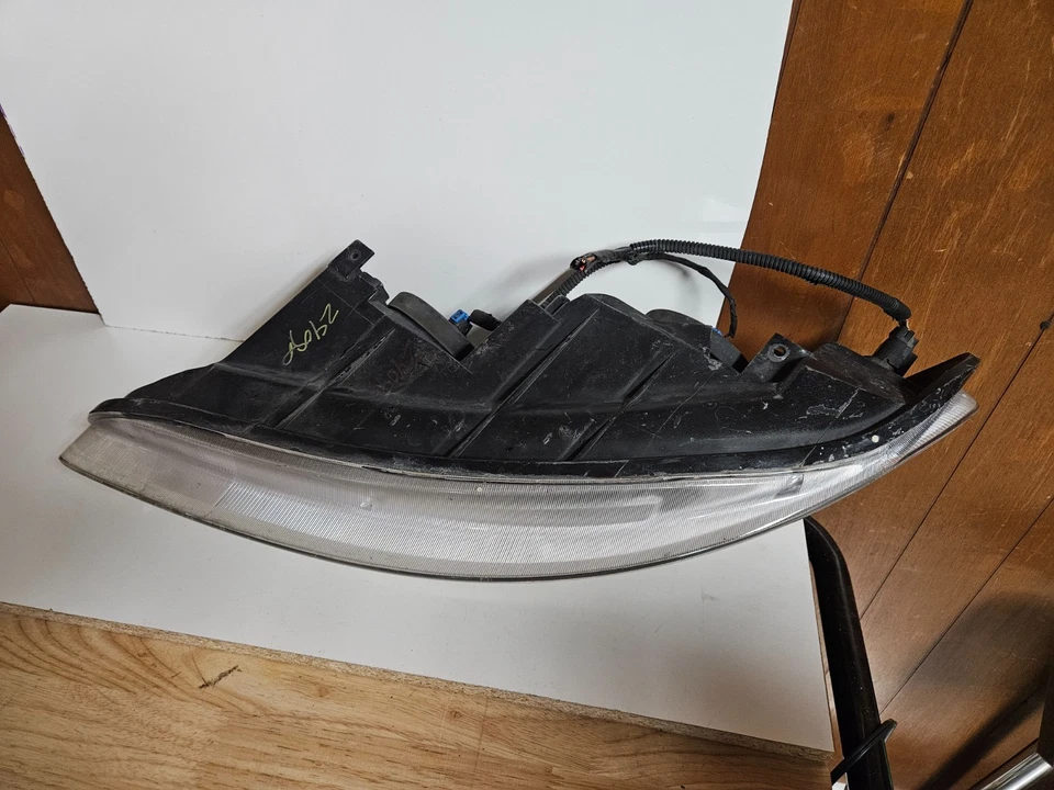 1998-2004 DODGE INTREPID RIGHT PASSENGER SIDE HEADLIGHT HEADLAMP OEM, 114-02685 - Image 2 of 4