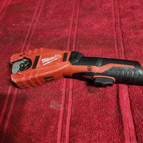 MILWAUKEE 2471-20 CORDLESS COPPER TUBING CUTTER USED TOOL ONLY