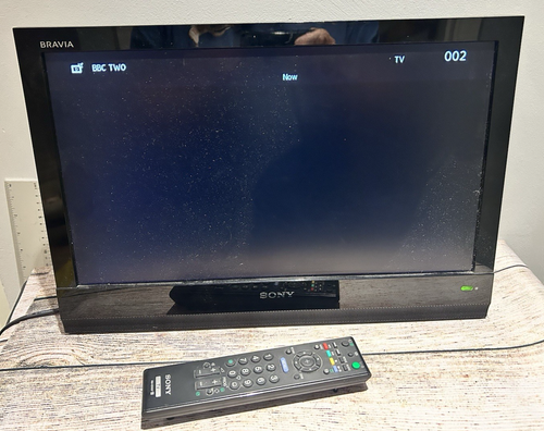 Sony Bravia KDL-19BX200 19" HD LCD TV HDMI SCART Remote Tested Working No Stand - Picture 2 of 17