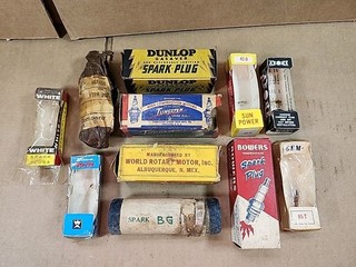 Vintage Lot Of Empty Spark Plug Boxes