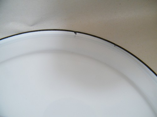 (4) CROW CANYON V99BLA 8" ENAMELWARE PLATE WHITE BLACK EDGE - Picture 4 of 12
