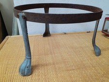 Vecchio Tre Piedi Struttura In Ferro