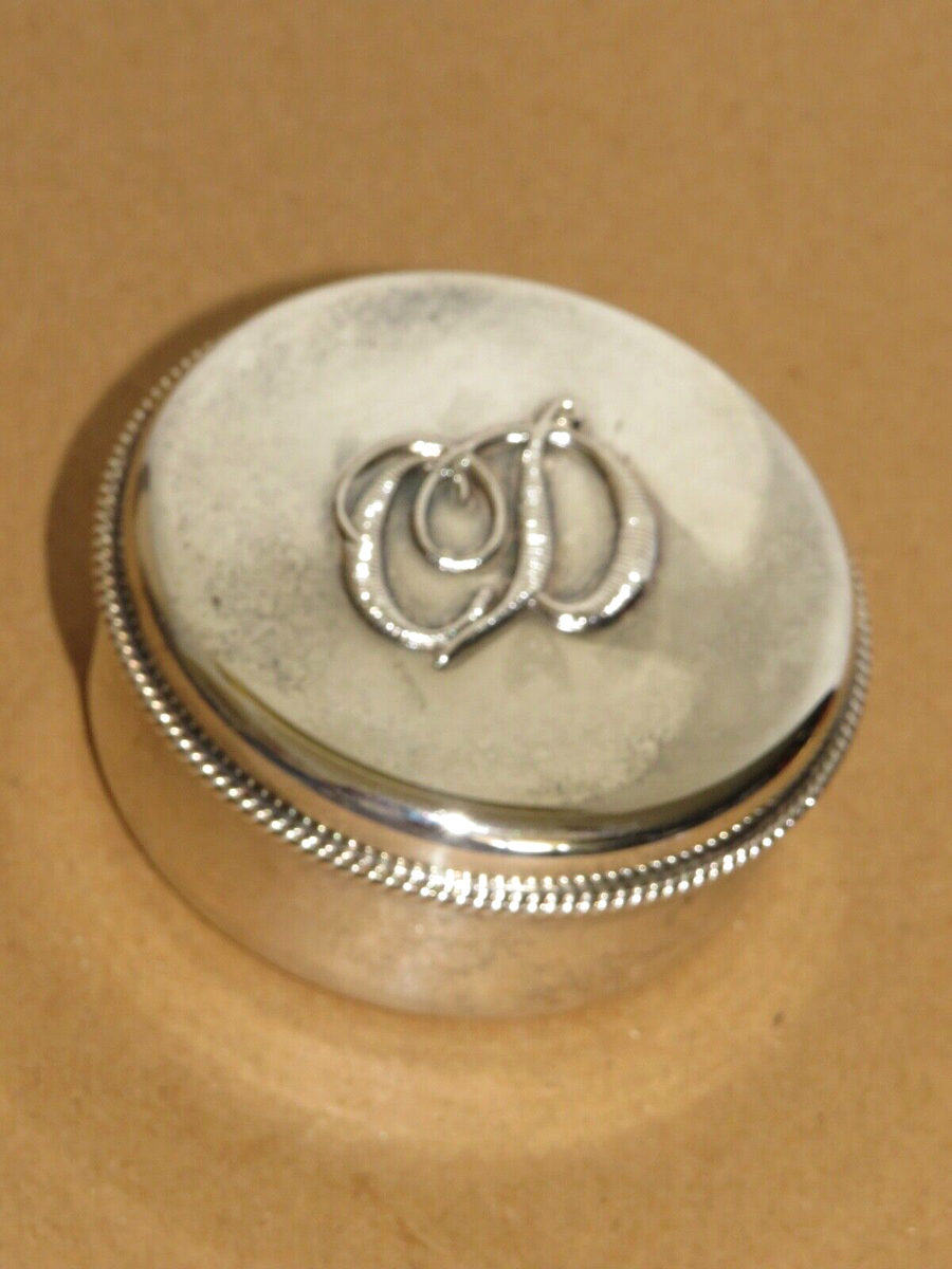 アンティーク　Christian Dior ディオールの小物入れ　アクセサリー CHRISTIAN DIOR FRANCE Vintage Silver Plated Round Decorative
