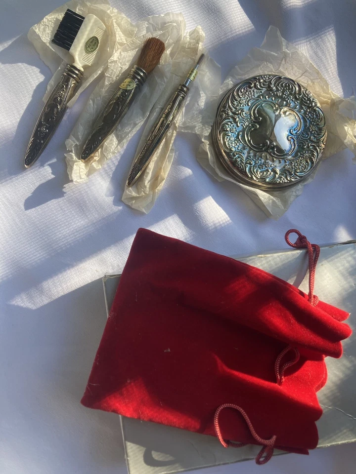 Антикварное полотенце из 4 предметов посеребренный набор для туалетного столика - 3 кисти и компактное зеркало - Изображение 2 из 4