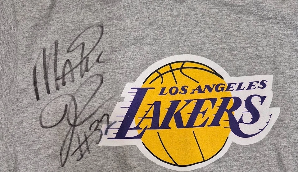 Camiseta MAGIC JOHNSON FIRMADA AUTO LOS ANGELES LAKERS Foto 4 de 4