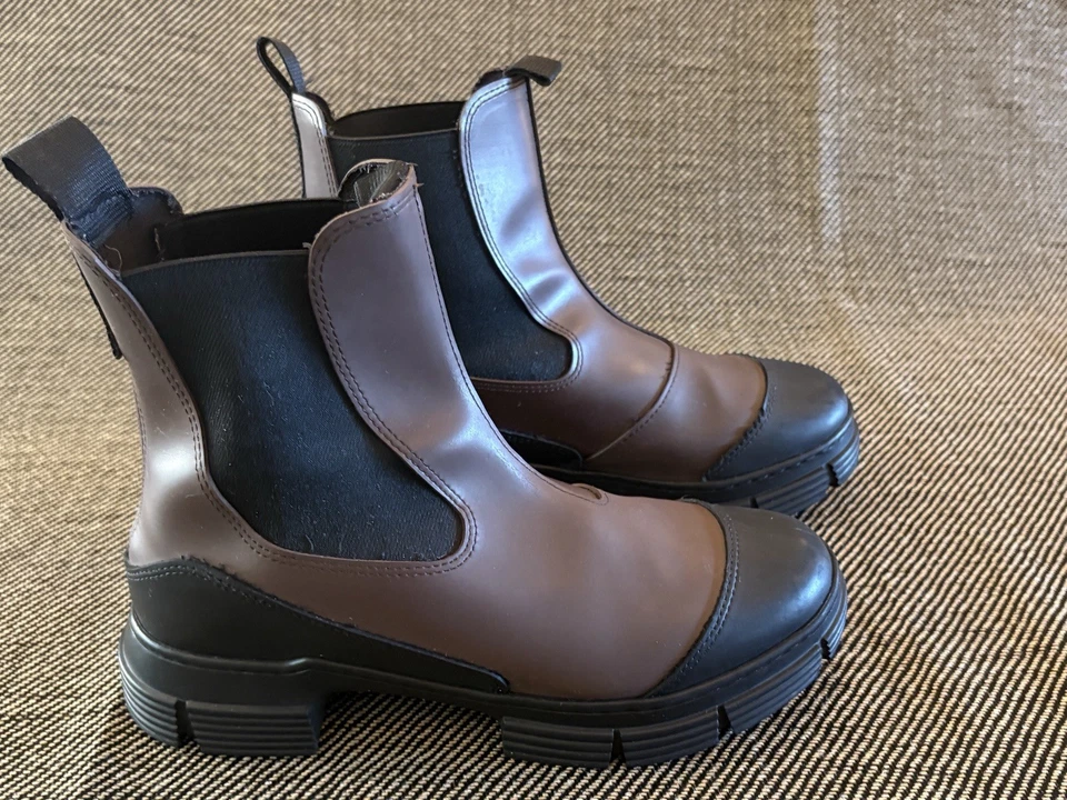 Botas de lluvia de goma recicladas GANNI para mujer achicoria café marrón combate 39 EE. UU. 9 Foto 4 de 4