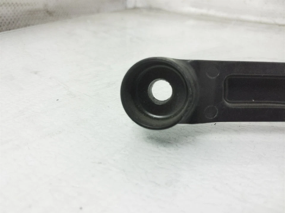 Brazo limpiaparabrisas conductor izquierdo Lexus Rc350 2015-2019 85221-24170 fabricante original Foto 4 de 4