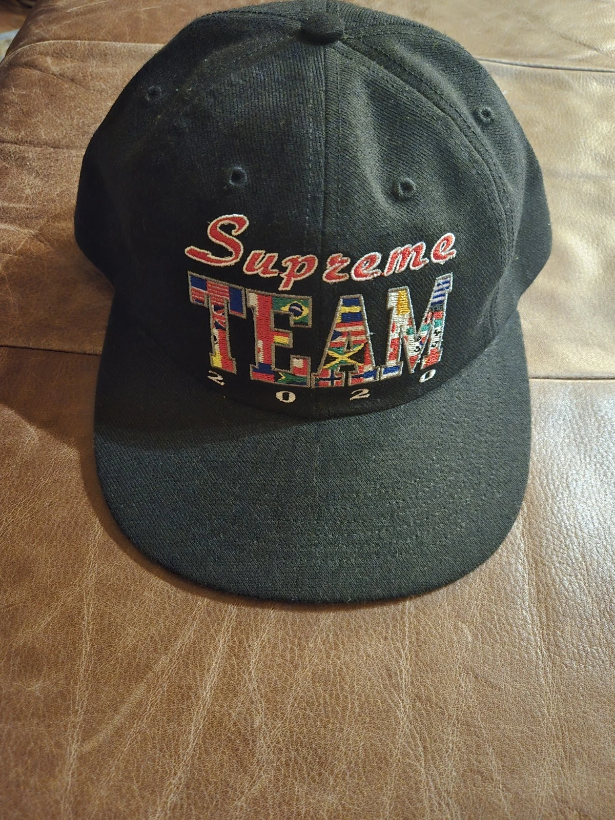 Chapeau Supreme Team 2020   Couleur Noir
