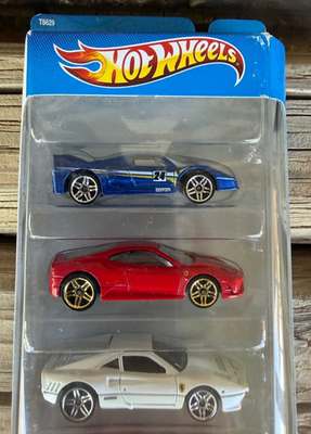 2010 HOT WHEELS FERRARI 5-pack: F50, 575 GTC, 430 Scuderia, GTO