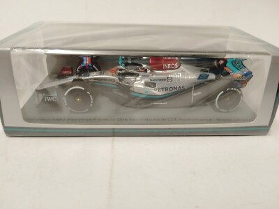Mercedes AMG F1 W13 E Performance 63 F1 Winner Brésil 2022 George Russell Minichamps 417222163