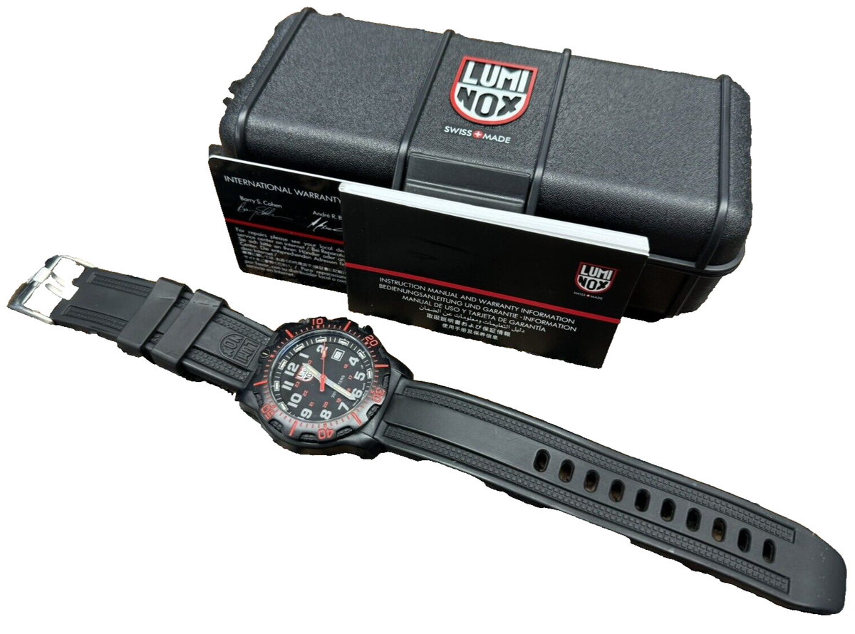 LUMINOX 8880 赤 LUMINOX 8880 赤（NEW MODEL】BLACK OPS 8880 SERIES | Luminox