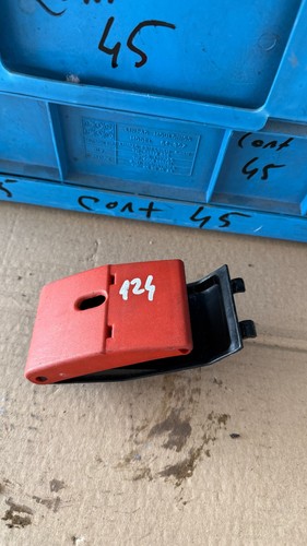 Mercedes W124 E Klasse Haubengriff Haubenöffner Motorhaube 1248800120