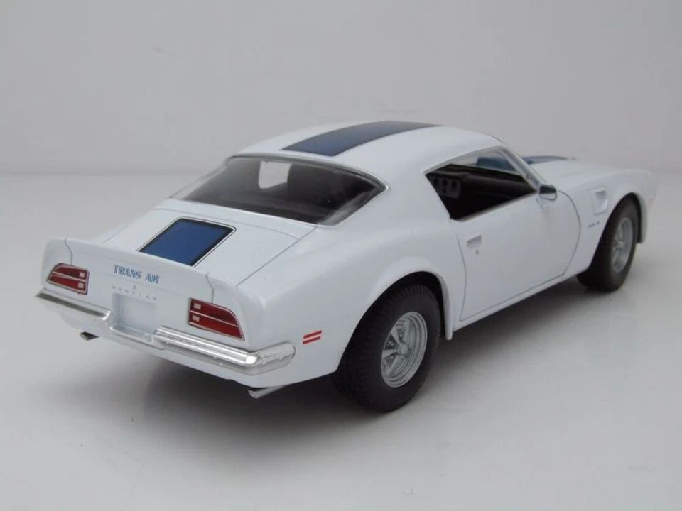 Pontiac Firebird Trans Am 1972 Bianco Modellino 1:24 Welly - Immagine 2 di 4