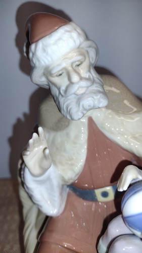 Lladro Papa Noel figurine, No. 5711, Santa with Child on Lap, w/Box, EXUC - Picture 8 of 13