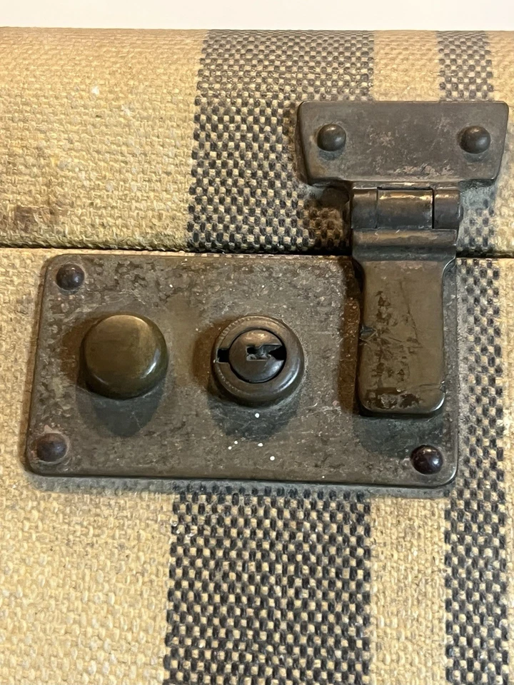 Винтажный полосатый чемодан от Hartmann чемодан 1930-е хорошее состояние товара - Изображение 4 из 4