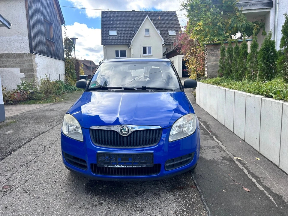 Skoda Fabia 2010 1.2 1.Hand 60PS 8-Fach Bereift - Bild 2 von 4