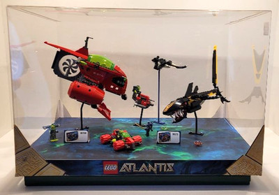 LEGO  - Store Display Schaukasten Atlantis Sets 8075  8058 U-Boot Hai Showcase