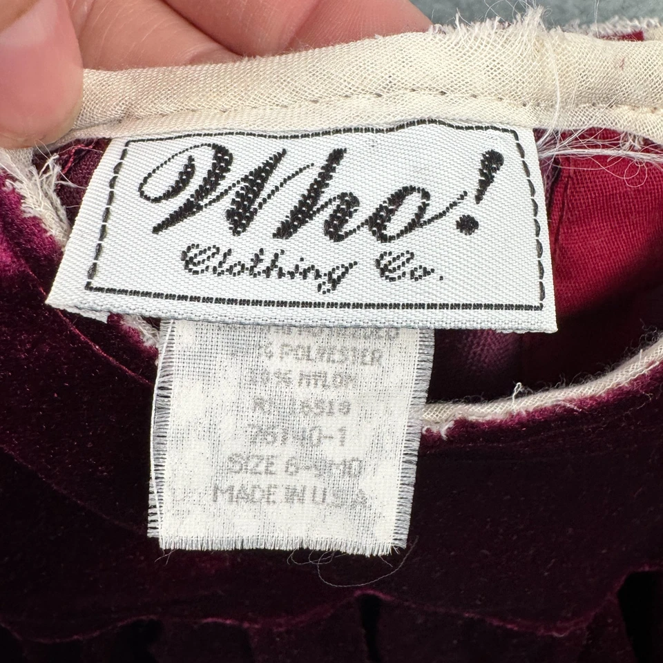 Mameluco vintage Who Clothing bebé 6-9 meses EE. UU. Borgoña encaje terciopelo una pieza Foto 4 de 4