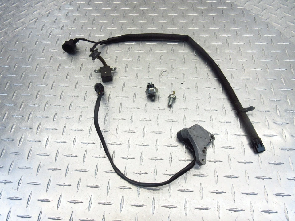 2007 06-08 KAWASAKI EX650R NINJA 650R OEM SPEED SENSOR PULSER COIL PULSING LOT - Image 4 of 4