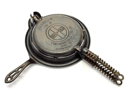 Griswold Cast Iron Waffle Griddle #8 314/315 Low Base Fancy Handle Slant Logo