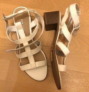 white sandals size 7