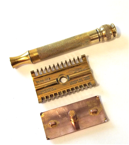 Vintage Gillette Safety Razor THE NEW SET Case & Blade Safe SANITIZED & POLISHED - Picture 8 of 9