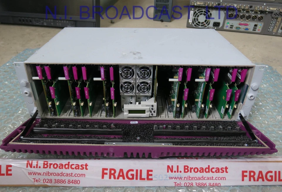 Miranda densite 3 frame with 8x HD das, 5x XVP3901 3G/ HD up / down converter c - Image 4 of 4