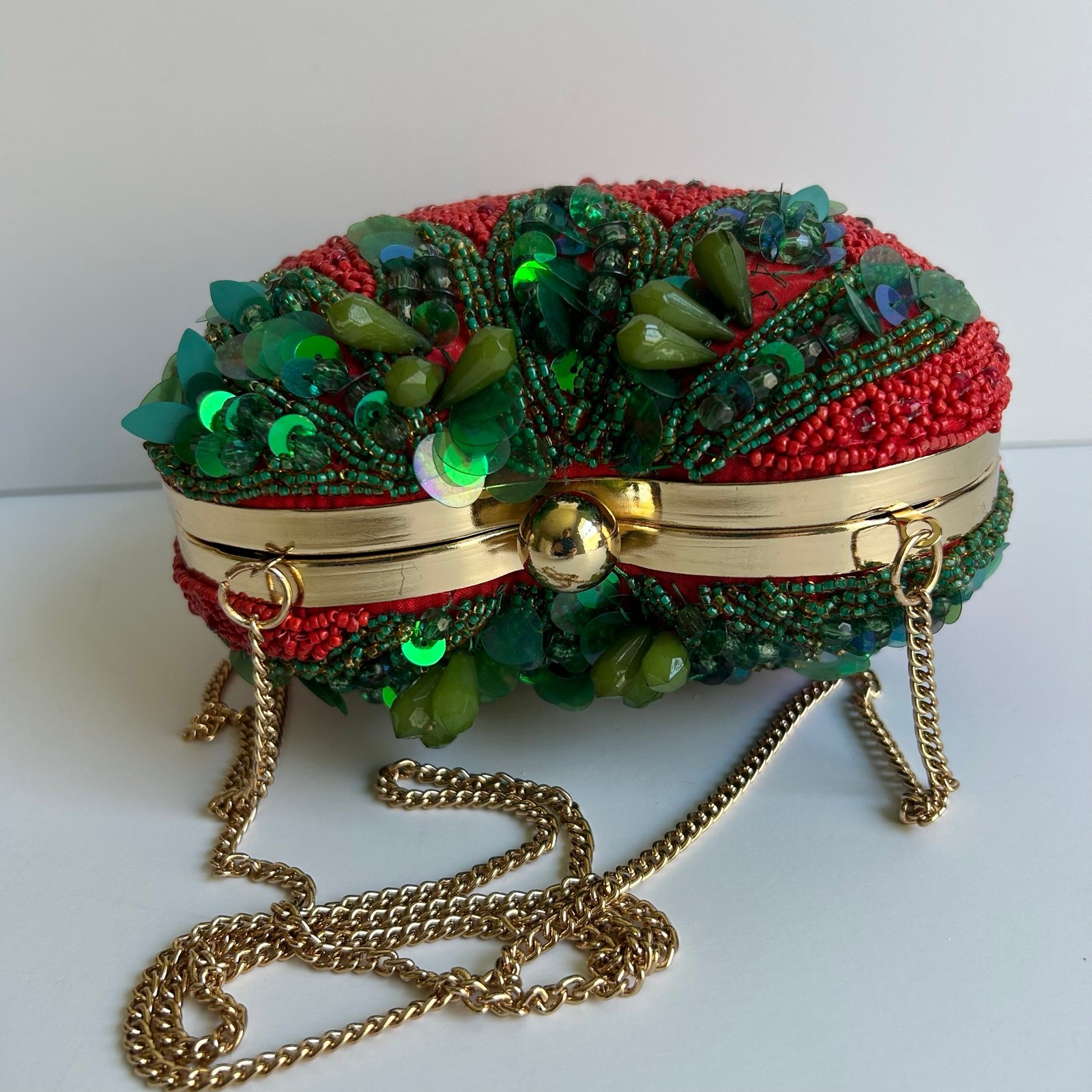 Beaded Strawberry Clutch Purse – Gold Chain Strap – Red & Green Novelty Bag