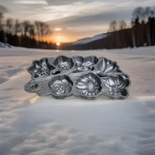 Vintage John Wright Cast Iron Muffin Pan 7-Cup Floral Mold Made in USA 1991