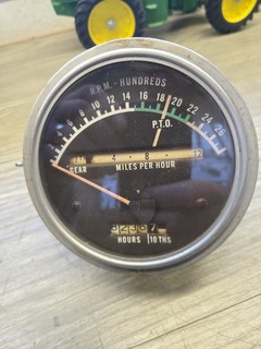 John Deere 525AF1 Tachometer 2800 RPM USED UNTESTED NOS Genuine OEM JD Part